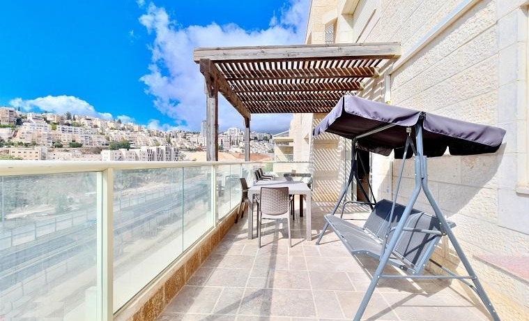 For Sale: 4 bedroom apartment- Ramat Beit Hakerem