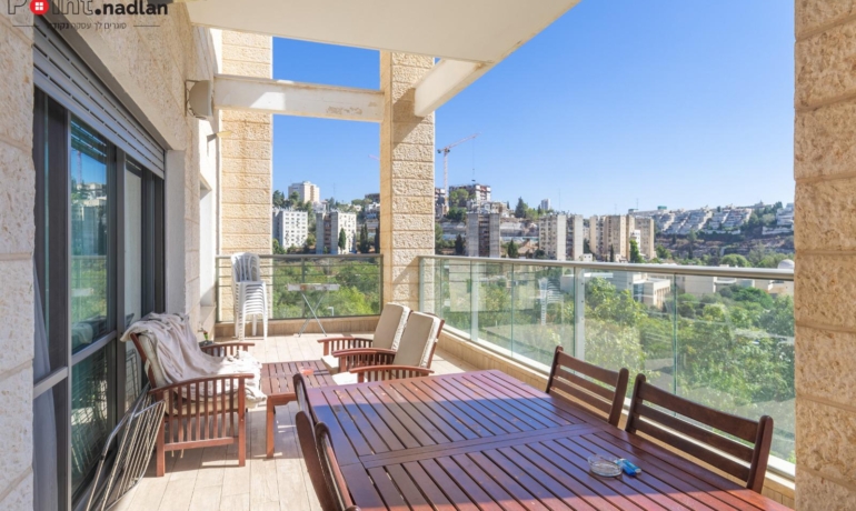 For Sale: 4 bedroom apartment- Mishkenot Masuah